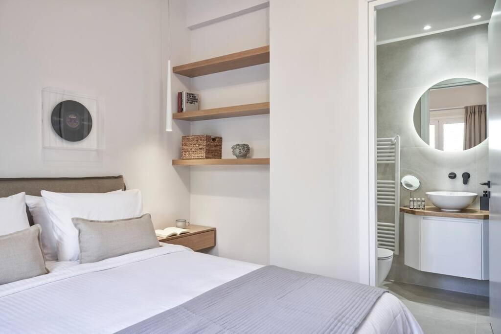 Sleeping With The Ancient Gods In Koukaki Apartment Athens Exterior photo